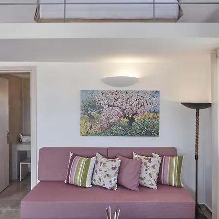 Aliter 3* Exo Katikies (Santorini)