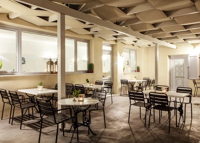 Aliter 3* Exo Katikies (Santorini)